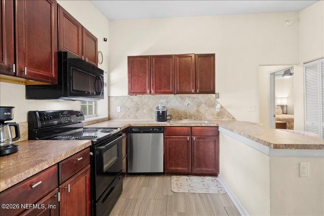 9823 EVE Drive N, Jacksonville, FL 32246