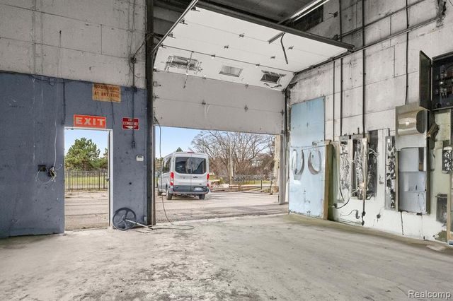 15306 Rosa Parks Boulevard, Detroit, MI 48238