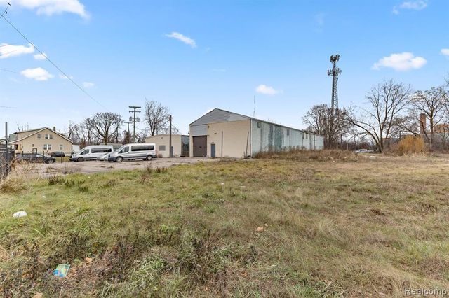 15306 Rosa Parks Boulevard, Detroit, MI 48238