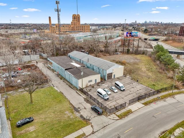 15306 Rosa Parks Boulevard, Detroit, MI 48238
