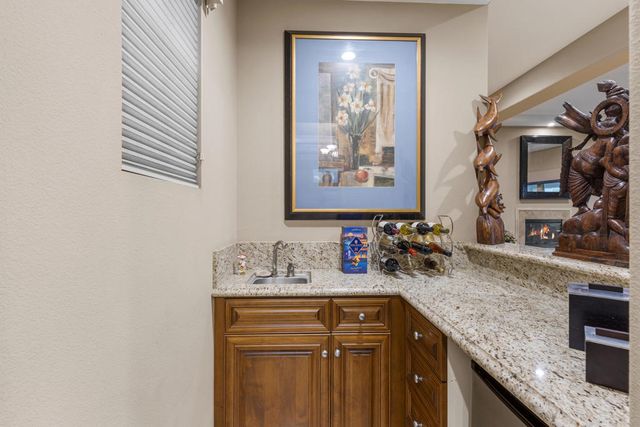 123 Brenna Lane, Palm Desert, CA 92211