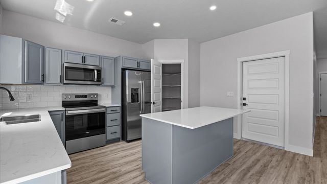 699 McHenry Avenue, Grand Junction, CO 81505