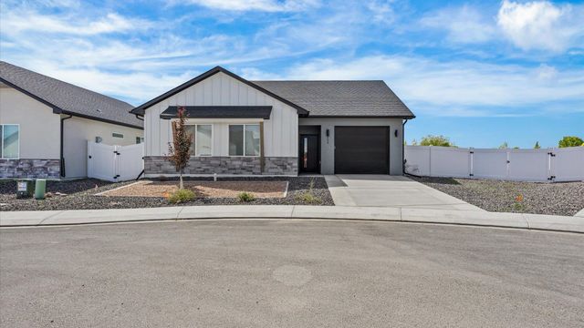699 McHenry Avenue, Grand Junction, CO 81505