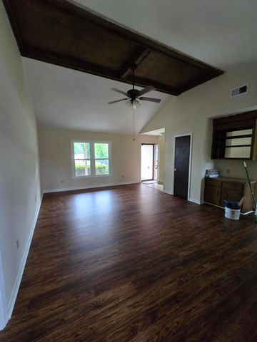112 Totem Court, Summerville, SC 29486