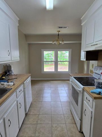 112 Totem Court, Summerville, SC 29486