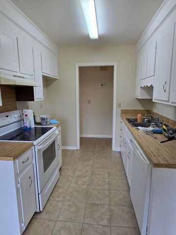 112 Totem Court, Summerville, SC 29486