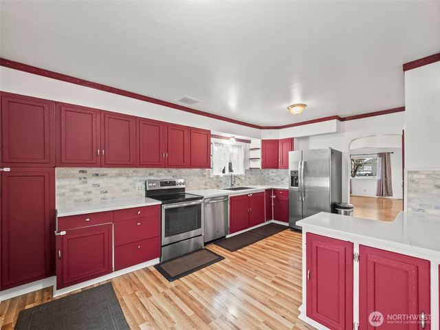 211 S 46th Street, Tacoma, WA 98418