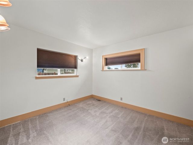 211 S 46th Street, Tacoma, WA 98418