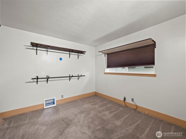 211 S 46th Street, Tacoma, WA 98418