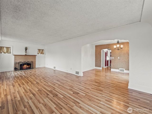 211 S 46th Street, Tacoma, WA 98418