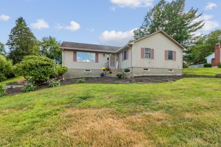 17 Valley View Drive, Bloomfield, CT 06002