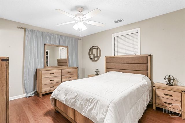 8 Hillyer Drive, Savannah, GA 31406