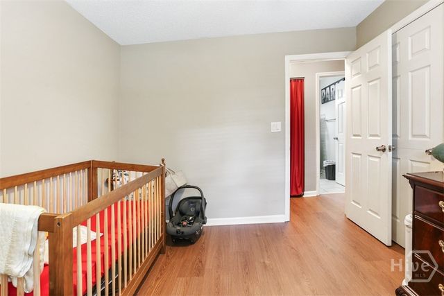8 Hillyer Drive, Savannah, GA 31406