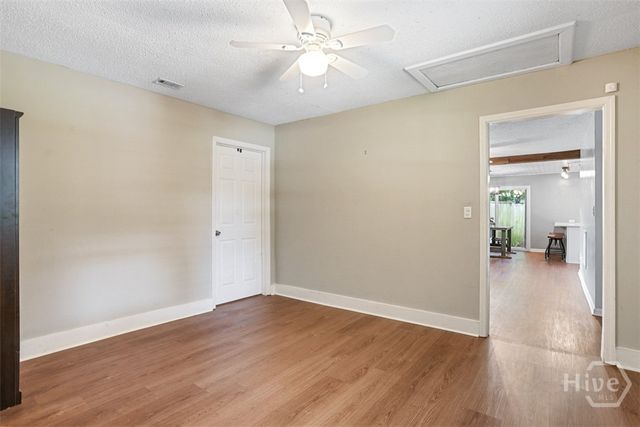 8 Hillyer Drive, Savannah, GA 31406