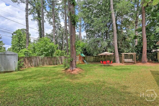 8 Hillyer Drive, Savannah, GA 31406