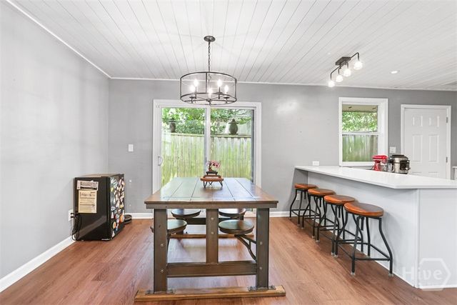 8 Hillyer Drive, Savannah, GA 31406