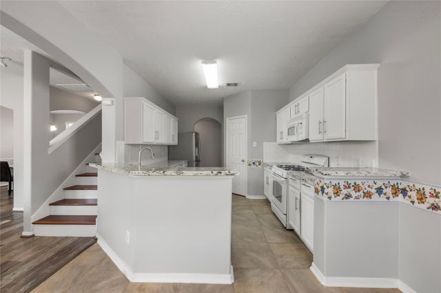 6354 Wilshire Ridge, Houston, TX 77040