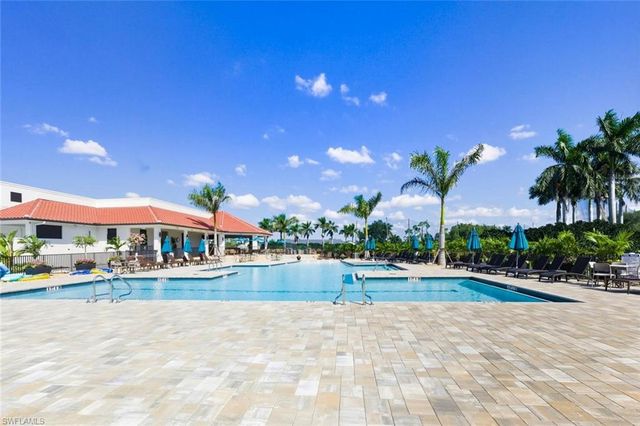 7340 Glenmoor LN 3207, Naples, FL 34104