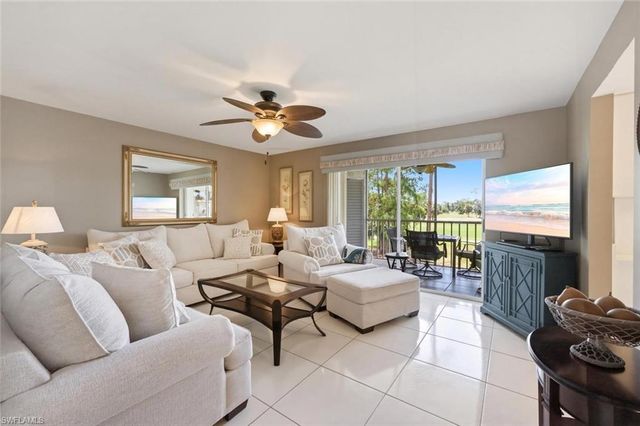 7340 Glenmoor LN 3207, Naples, FL 34104