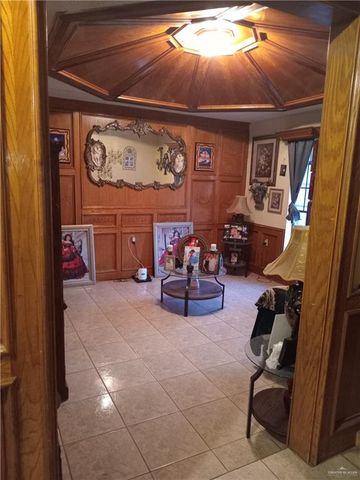 5614 Acapulco Street, Rio Grande City, TX 78582