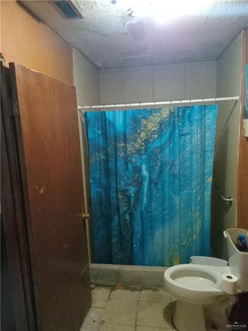 5614 Acapulco Street, Rio Grande City, TX 78582