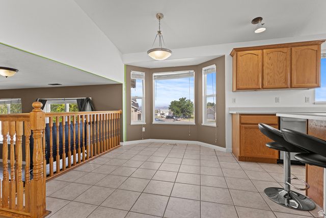 4121 WESTLAKE DR, Roy, UT 84067