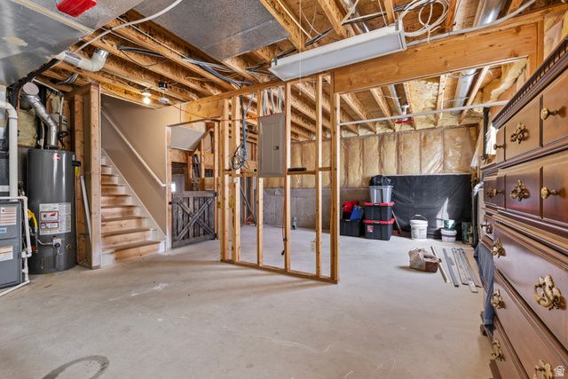 4121 WESTLAKE DR, Roy, UT 84067