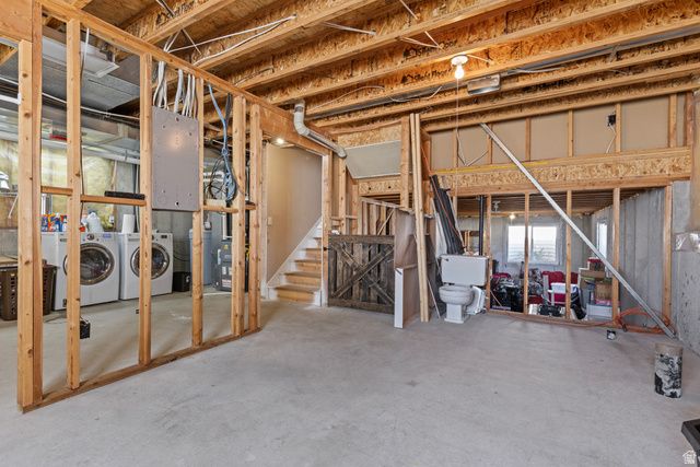 4121 WESTLAKE DR, Roy, UT 84067