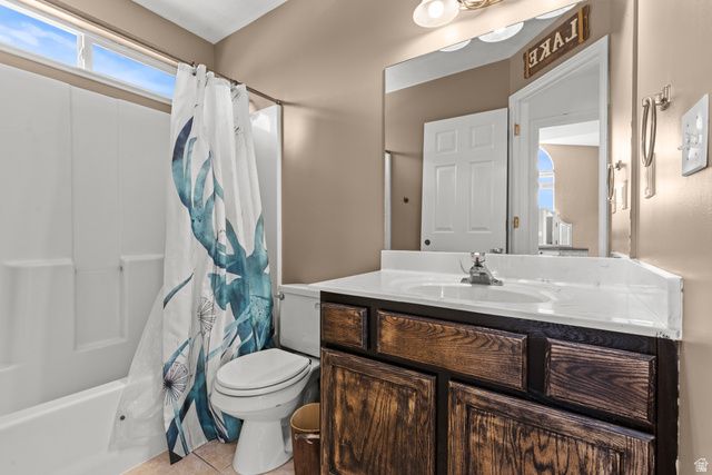 4121 WESTLAKE DR, Roy, UT 84067