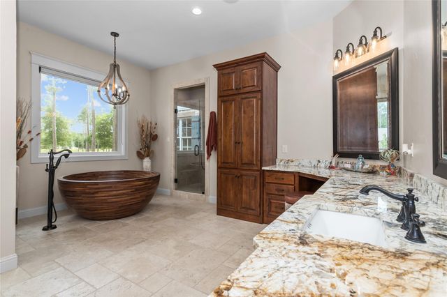 9155 Grizzly Drive, Kountze, TX 75979