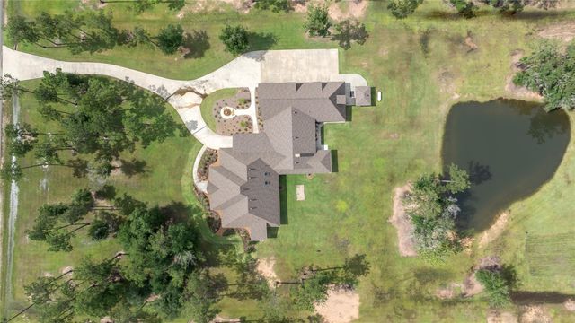 9155 Grizzly Drive, Kountze, TX 75979