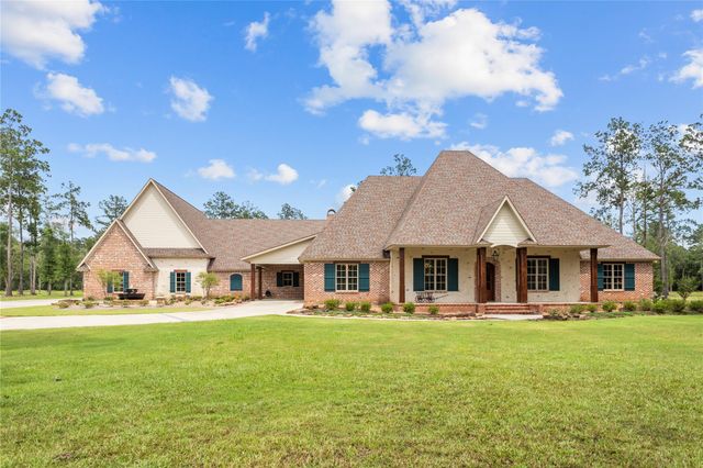 9155 Grizzly Drive, Kountze, TX 75979