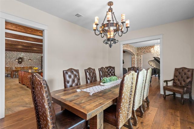 9155 Grizzly Drive, Kountze, TX 75979