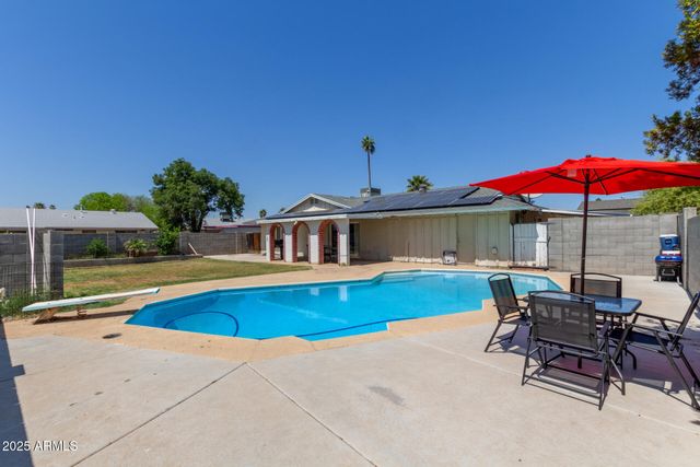 3411 W REDFIELD Road, Phoenix, AZ 85053