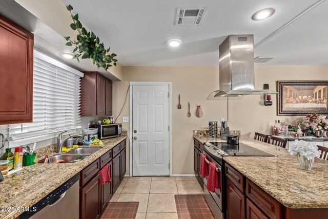 3411 W REDFIELD Road, Phoenix, AZ 85053