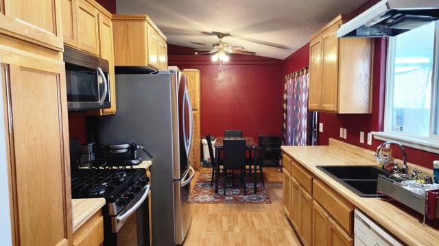 18062 Hackberry Street, Hesperia, CA 92345