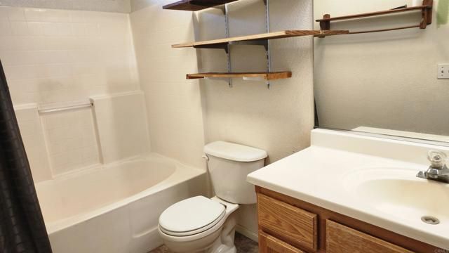 18062 Hackberry Street, Hesperia, CA 92345