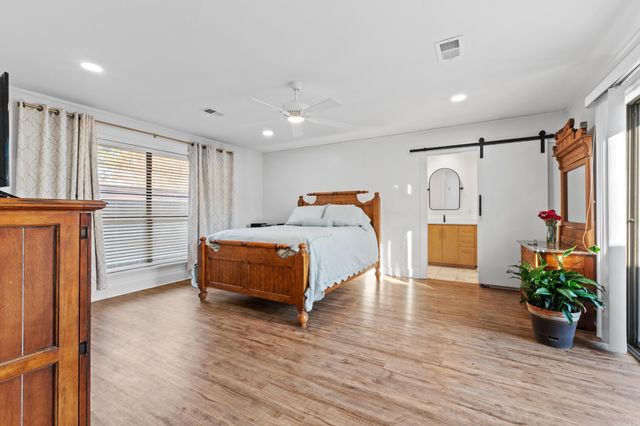 15 Covewood Drive, Conway, AR 72034