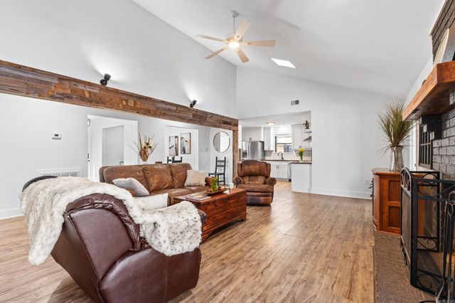 15 Covewood Drive, Conway, AR 72034