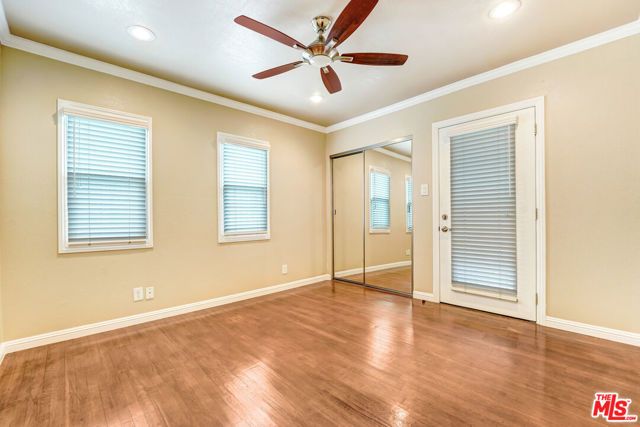 4827 8th Avenue, Los Angeles, CA 90043