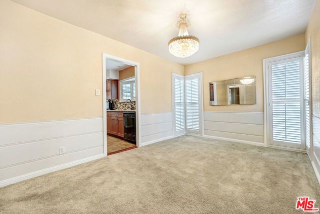 4827 8th Avenue, Los Angeles, CA 90043