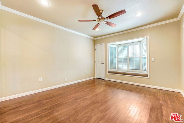 4827 8th Avenue, Los Angeles, CA 90043