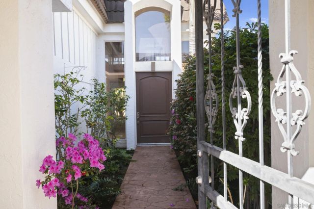 2847 Via Posada, La Jolla, CA 92037