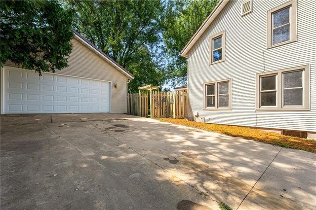 222 Park Street, Neillsville, WI 54456