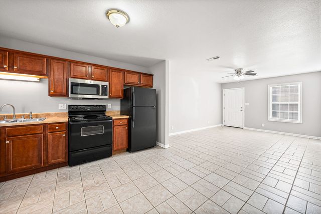 535 Lafayette Rd Apt G4, Clarksville, TN 37042