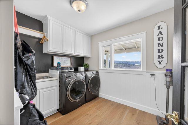 3320 N Foothill Road, Medford, OR 97504