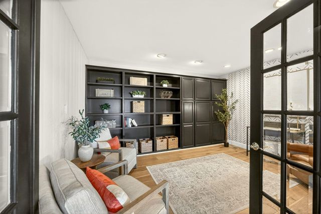 3320 N Foothill Road, Medford, OR 97504