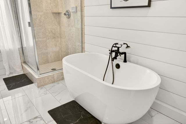 3320 N Foothill Road, Medford, OR 97504