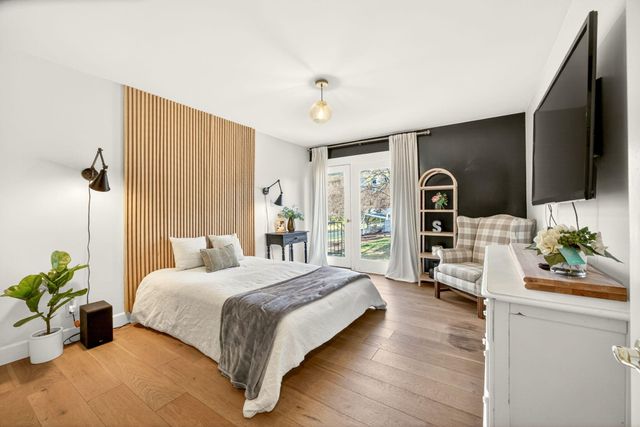 3320 N Foothill Road, Medford, OR 97504