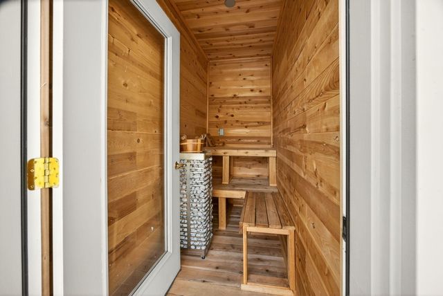 3320 N Foothill Road, Medford, OR 97504